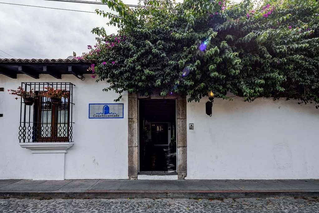 Casa Encantada