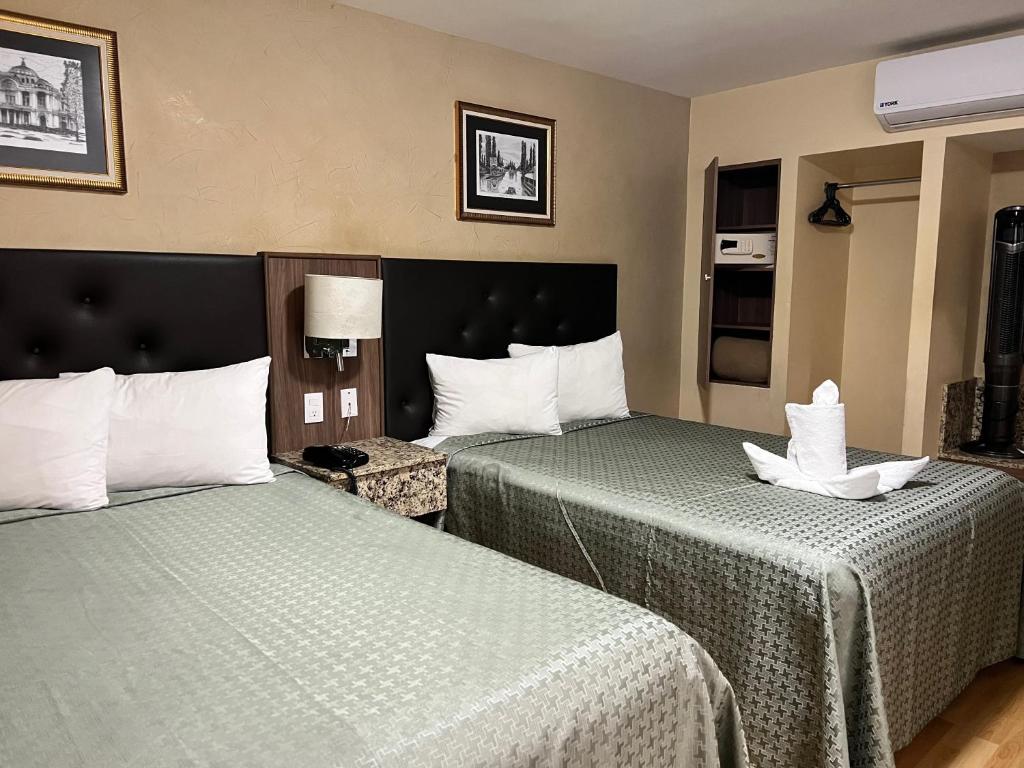 Hotel Castropol - Khách sạn cổ Castropol