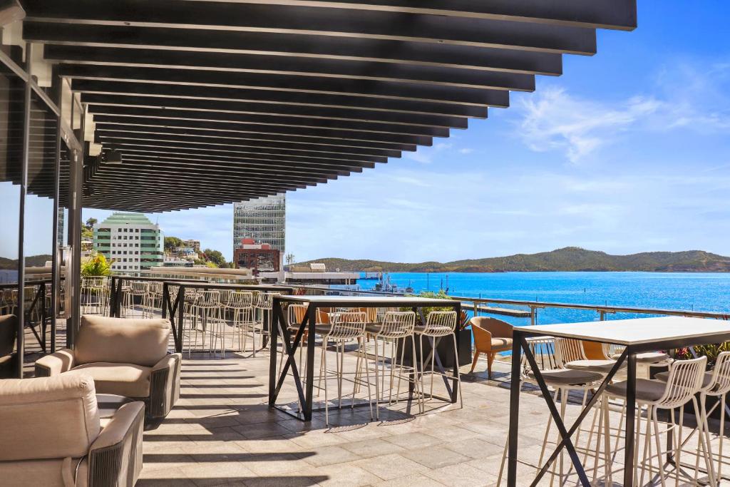 Crowne Plaza Residences Port Moresby, an IHG Hotel - Khách sạn cung cấp một dịch vụ đưa đón sân bay miễn phí