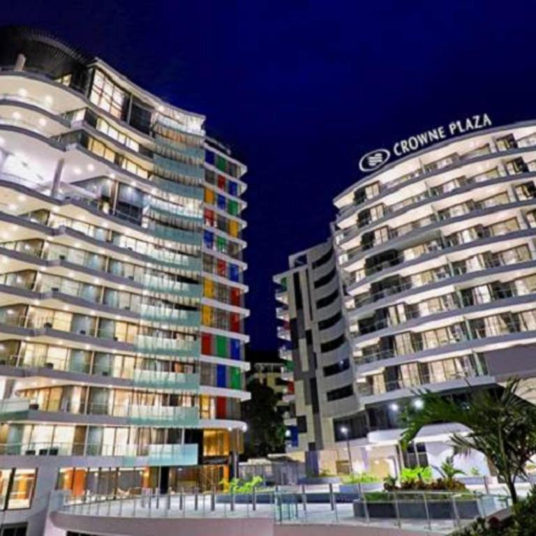 Crowne Plaza Residences Port Moresby, an IHG Hotel - Khách sạn cung cấp một dịch vụ đưa đón sân bay miễn phí