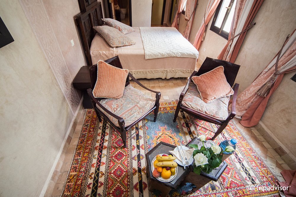 Thiết kế khách sạn Riad Kheirredine - Khu vực nhà hàng với ẩm thực Maroc truyền thống