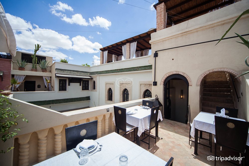 Thiết kế khách sạn Riad Kheirredine - Khu vực thư giãn và tiện ích chăm sóc sức khỏe
