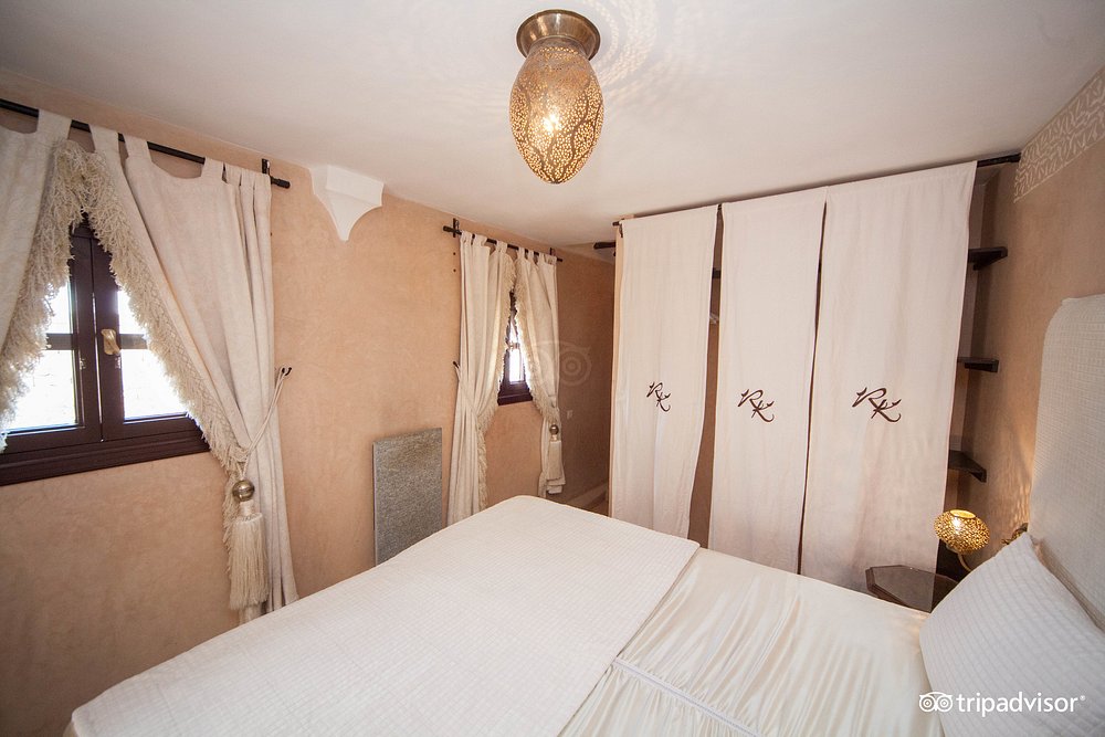 Thiết kế khách sạn Riad Kheirredine - Khu vực nhà hàng với ẩm thực Maroc truyền thống