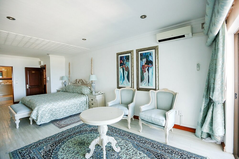 Kiến trúc Misty Waves Boutique Hotel 