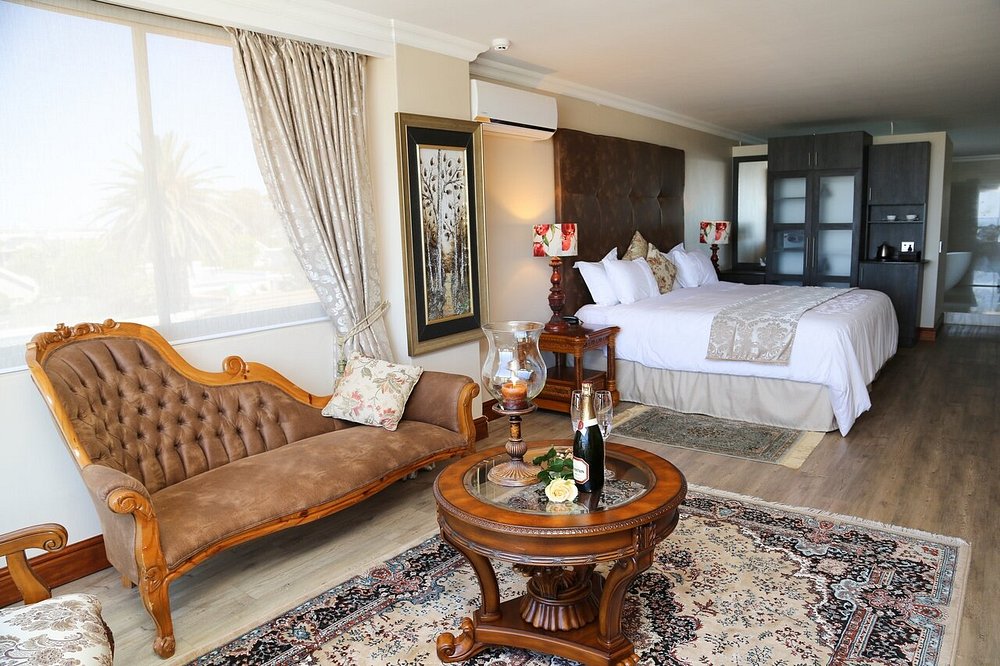 Kiến trúc Misty Waves Boutique Hotel 