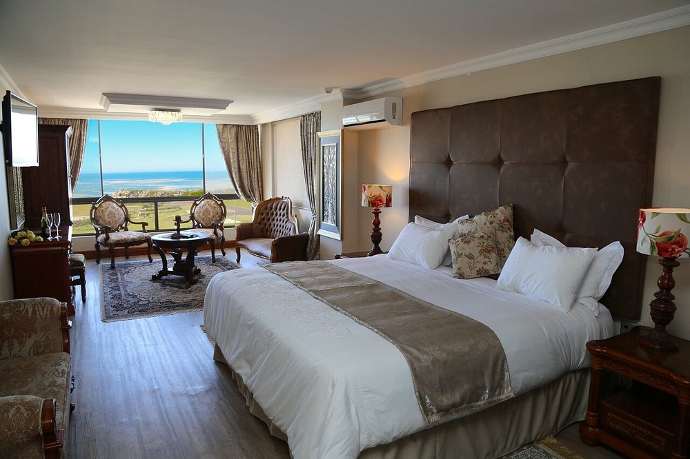 Kiến trúc Misty Waves Boutique Hotel 