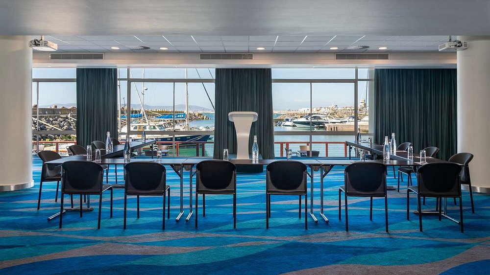 Radisson Blu Hotel Waterfront