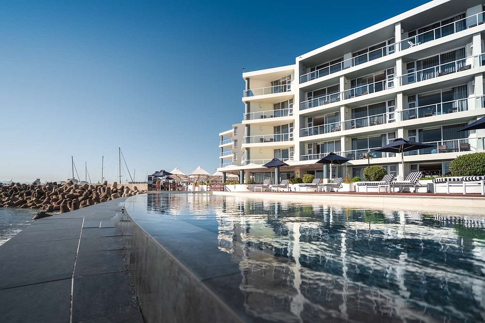 Khách sạn Radisson Blu Hotel Waterfront