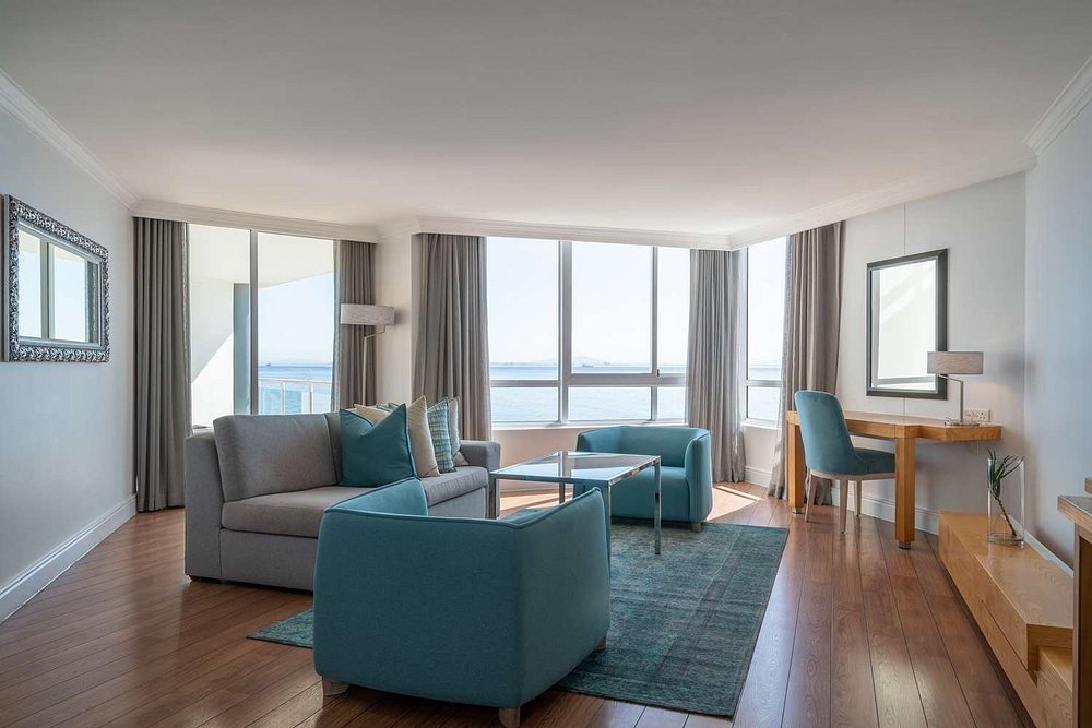 Khách sạn Radisson Blu Hotel Waterfront