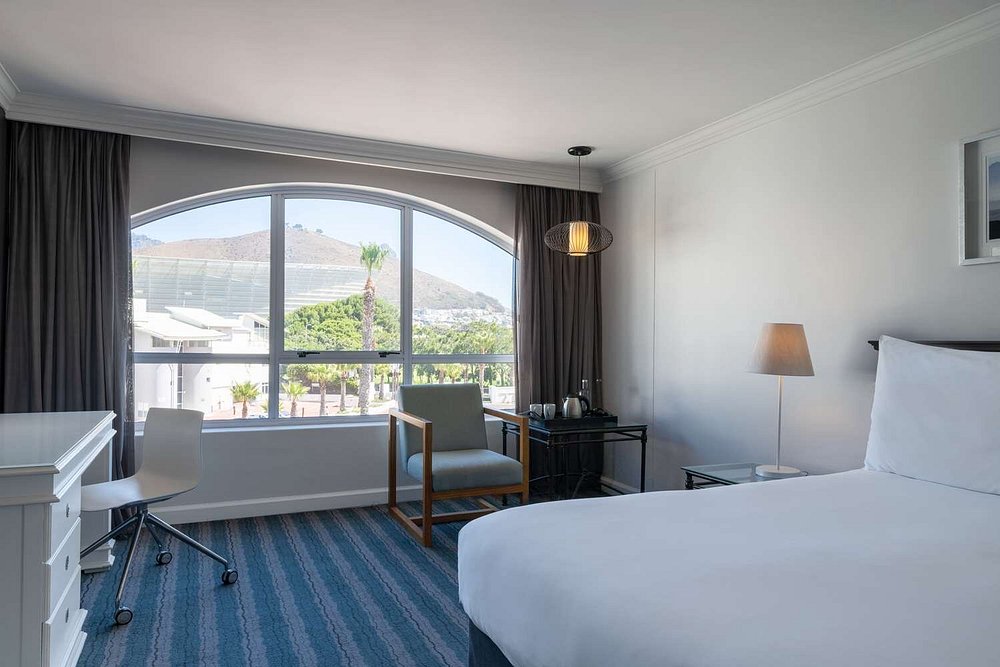 Khách sạn Radisson Blu Hotel Waterfront