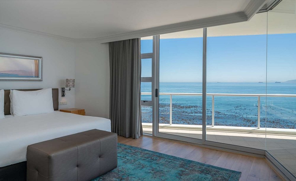 Khách sạn Radisson Blu Hotel Waterfront