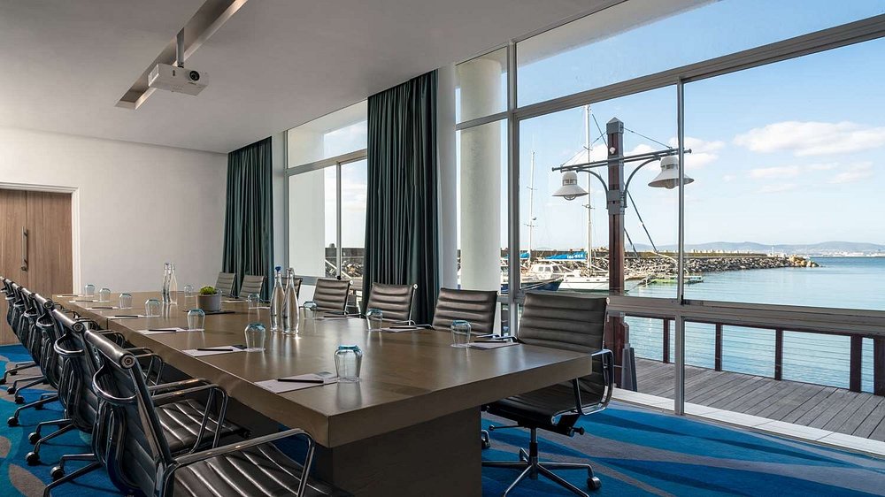 Khách sạn Radisson Blu Hotel Waterfront