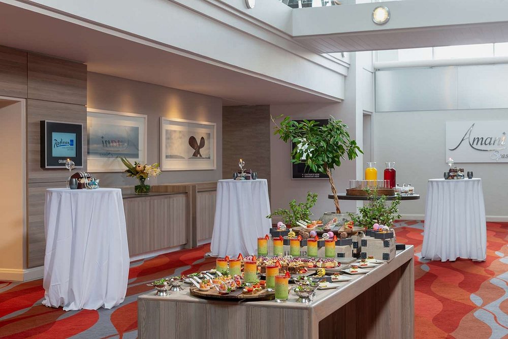 Khách sạn Radisson Blu Hotel Waterfront