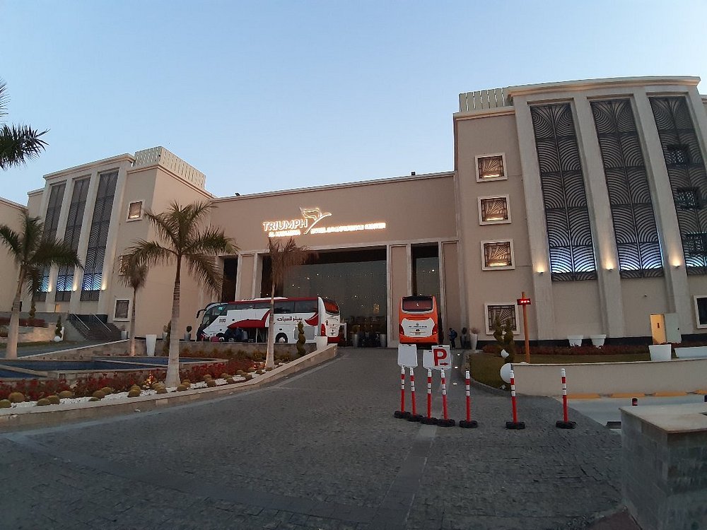 Thiết kế khách sạn Triumph Plaza - Toàn cảnh ngoại thất