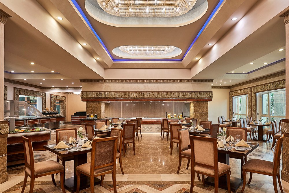 Thiết kế khách sạn Triumph Plaza - Vật liệu cao cấp
