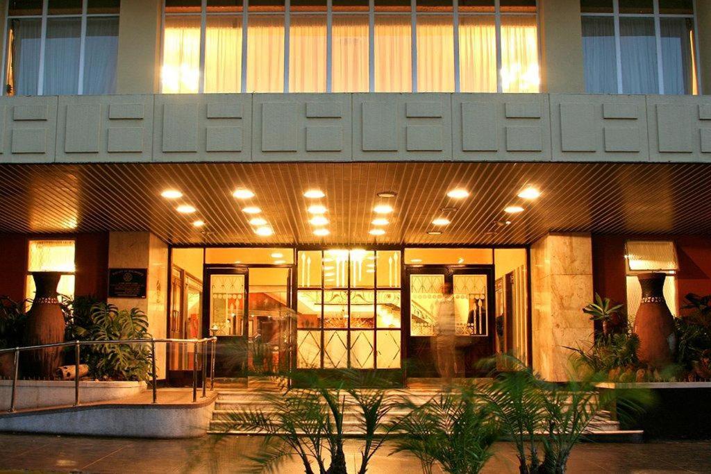 Khách sạn cho giới trẻ (Youth Hotel)