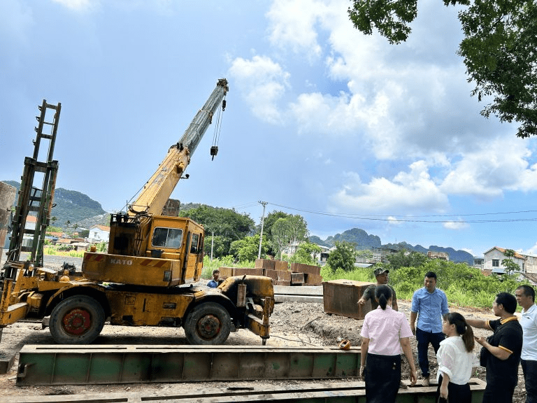 Giai đoạn bàn bạc trước khi thi công dự án giữa đội ngũ PT Kiến Trúc và chủ đầu tư