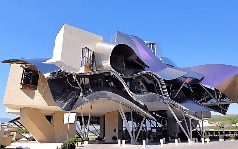 Hotel Marqués De Riscal tại Tây Ban Nha được thiết kế bởi kiến trúc sư nổi tiếng