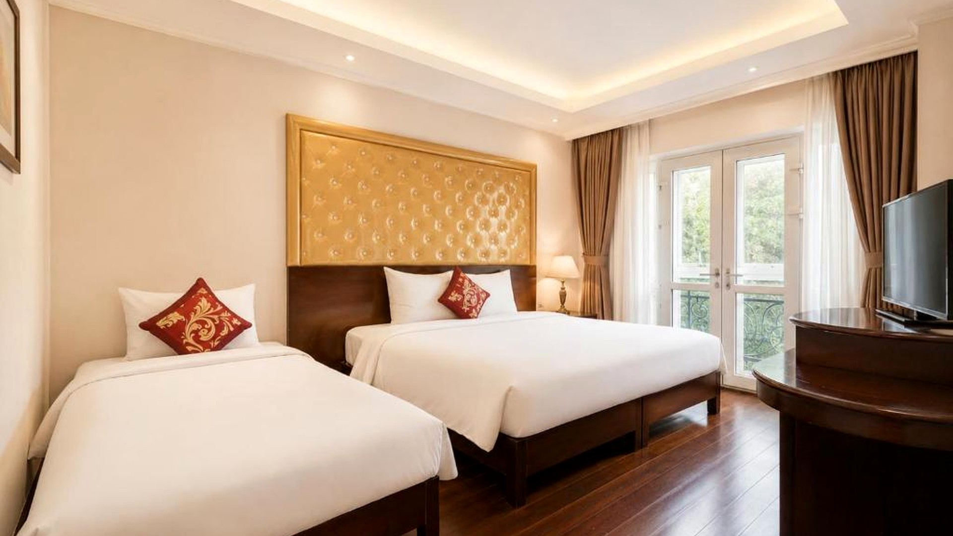 KHÁCH SẠN 3 SAO PHONG CÁCH TÂN CỔ ĐIỂN: SANG TRỌNG VỪA ĐỦ, TIỆN NGHI VÀ DỄ LỰA CHỌN