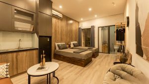 phòng twin kết hợp bếp và phòng tắm trong khách sạn 4 sao hiện đại