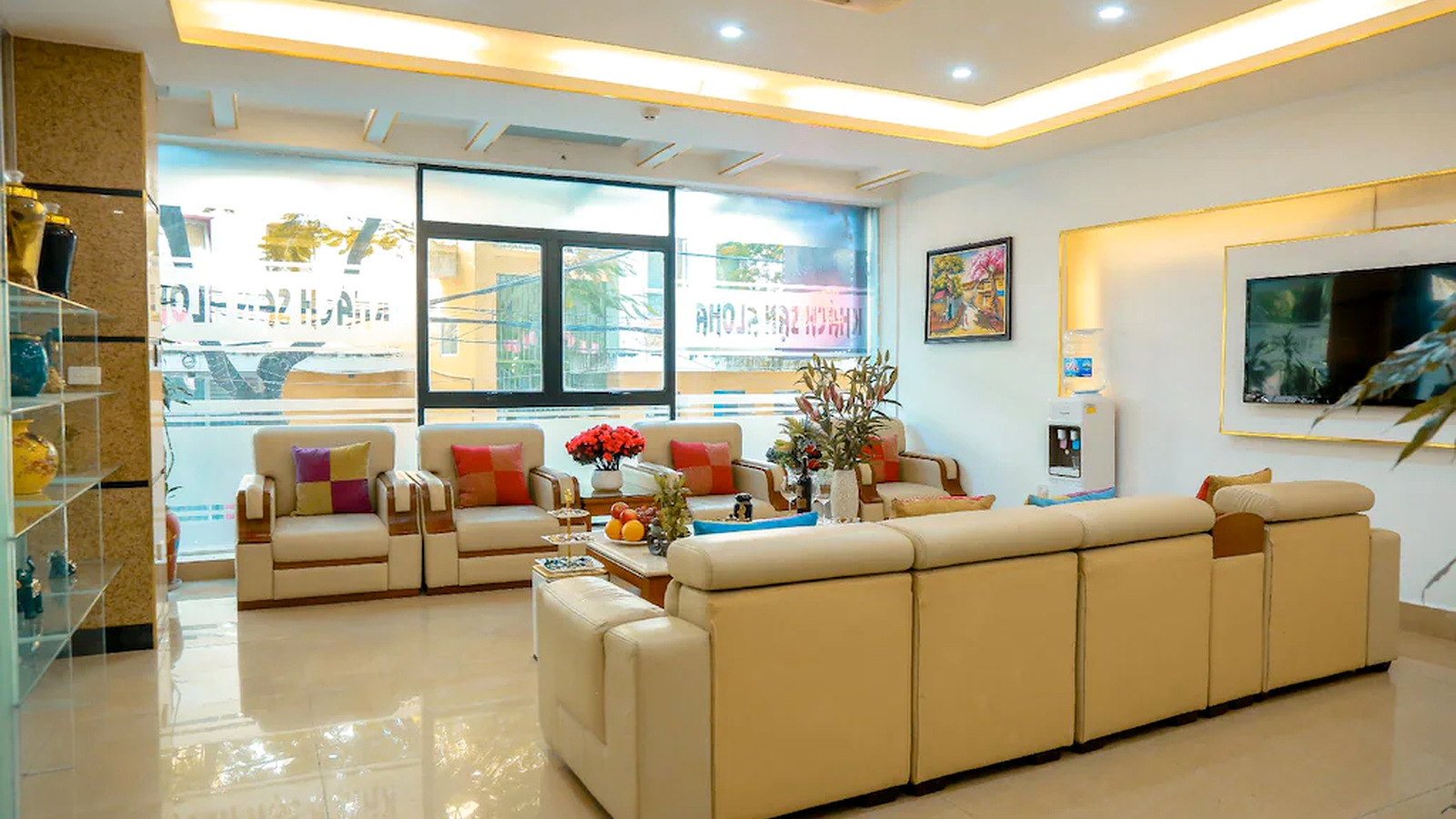 Thiet ke khach san 3 sao khu vuc cho