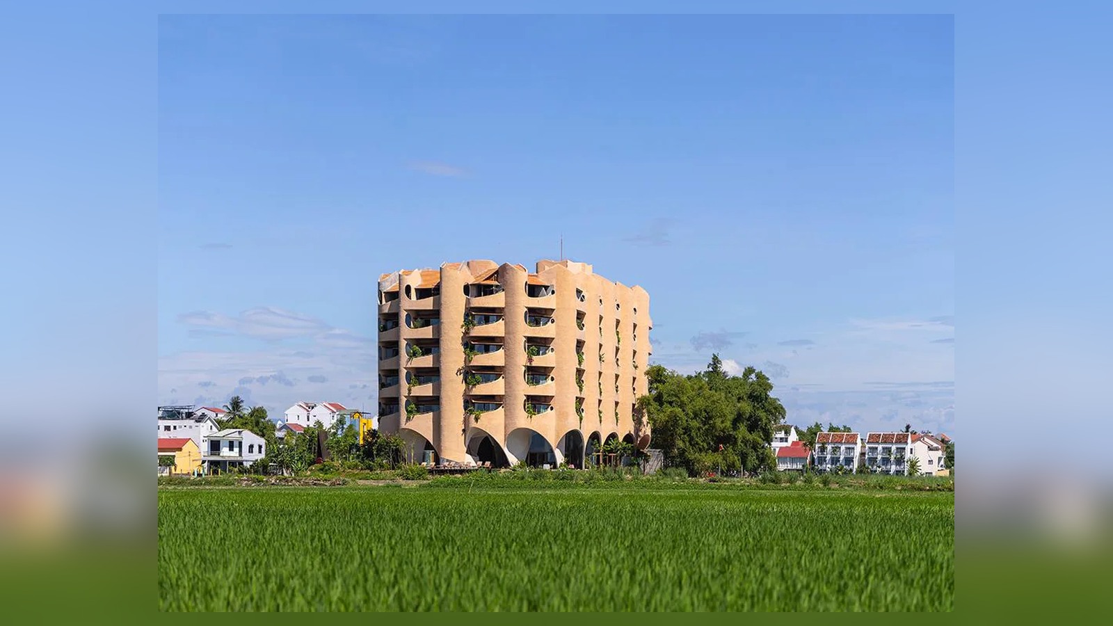 Khách sạn 4 sao phong cách Wabi Sabi giữa đồng lúa