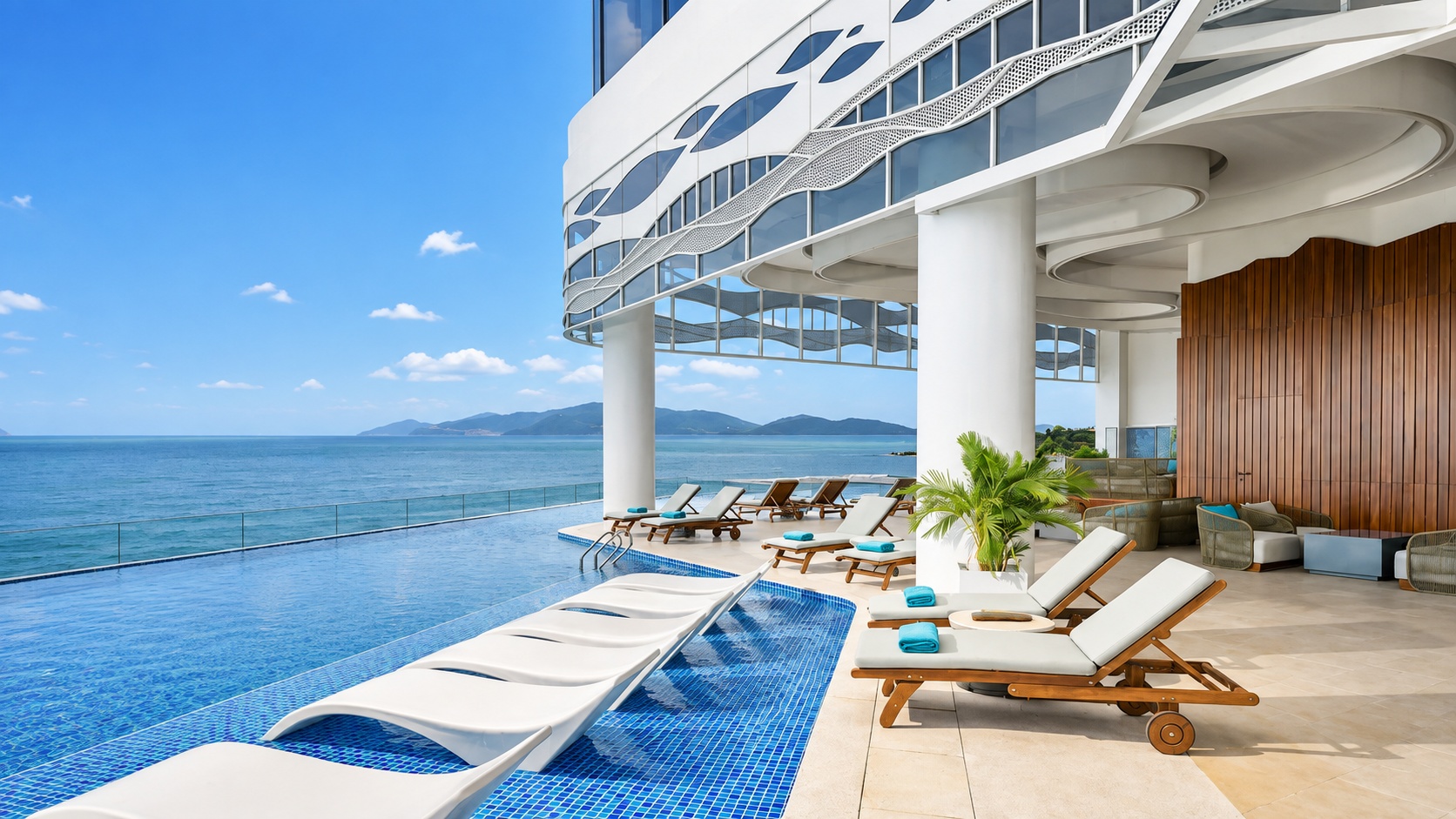 Khách sạn 5 sao phong cách hiện đại tại Nha Trang | Voco Scenia Bay Nha Trang