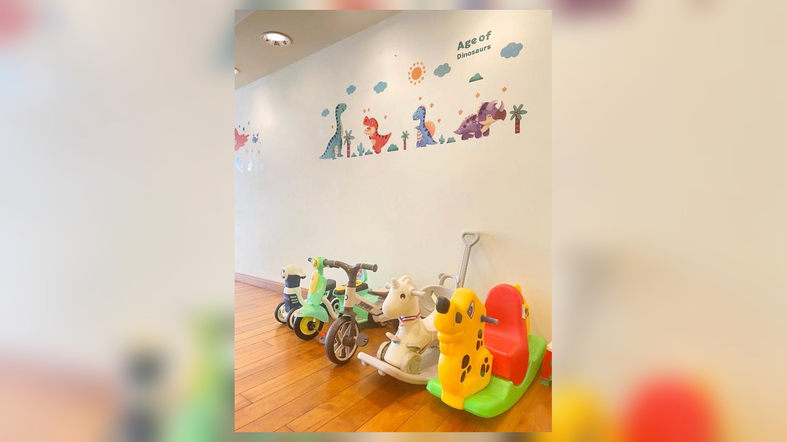 Khu vui chơi trẻ em bổ sung trải nghiệm phù hợp cho các gia đình lưu trú.