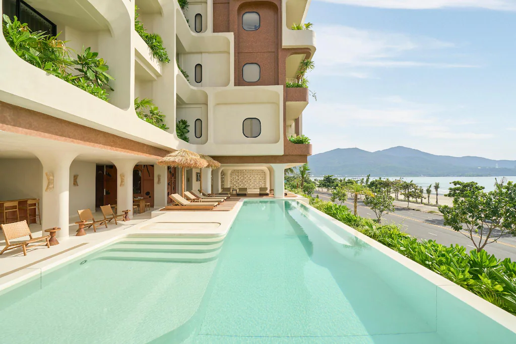 Khách sạn 4 sao phong cách Wabi Sabi và tiện ích nghỉ dưỡng